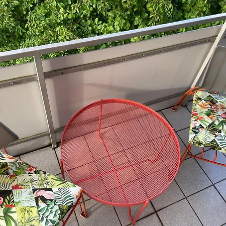Lejlighedshotel In Rot, Fraenkisches Design, Balkon In Nur 50 Schritten Zum Radweg, Ideal For Long Stay, Relocation Mainstockheim